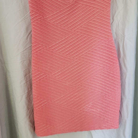 Hot gal off the shoulder dress - Picture 3 of 3